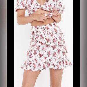NWT Nasty Gal Size 12 skirt set Crop Top Mini Skirt Floral Pattern Ruffle